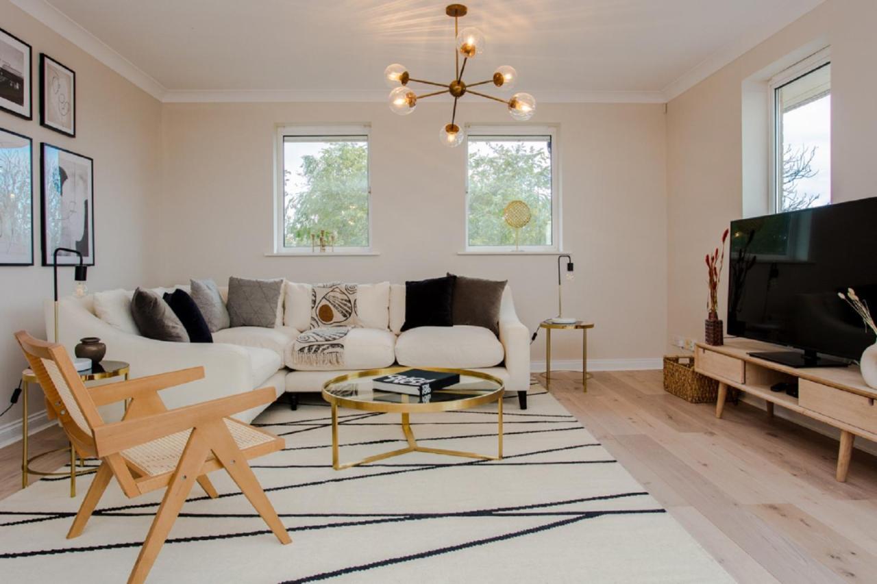 The Sparkford Gardens - Lovely 2Bdr With Balcony Londen Buitenkant foto