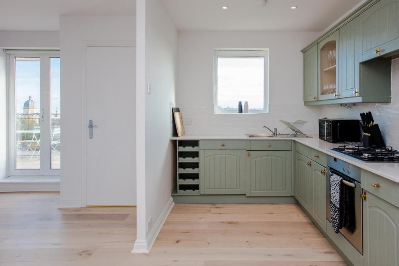 The Sparkford Gardens - Lovely 2Bdr With Balcony Londen Buitenkant foto