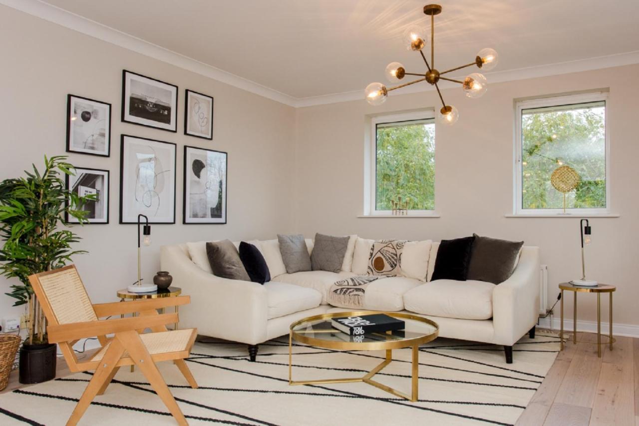 The Sparkford Gardens - Lovely 2Bdr With Balcony Londen Buitenkant foto
